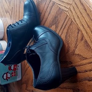 Worthington leather vintage mary jane booties boots mary janes shoes NEW NWOT